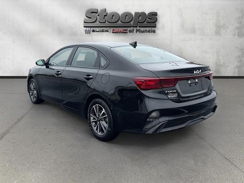 Aurora Black 2023 Kia Forte LXS