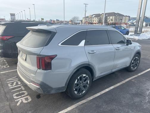 2024 Kia Sorento S