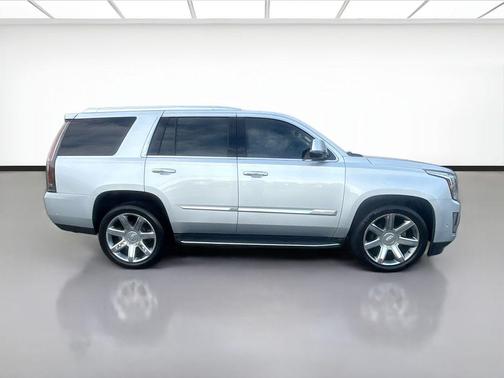 Radiant Silver Metallic 2020 Cadillac Escalade Luxury