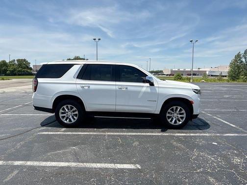 Iridescent Pearl Tricoat 2024 Chevrolet Tahoe Premier