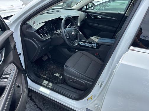 Summit White 2022 Buick Envision FWD Preferred