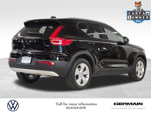 2021 Volvo XC40 T5 Momentum