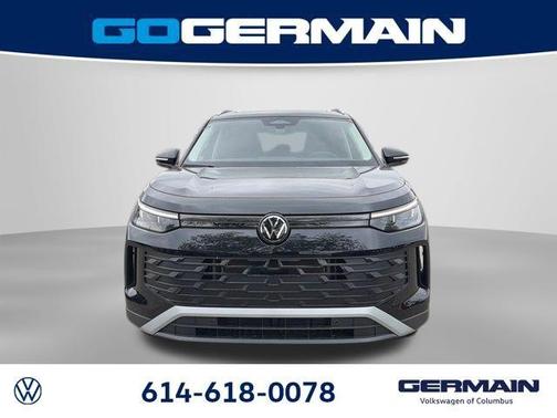 Deep Black Pearl 2026 Volkswagen Tiguan 2.0T SE
