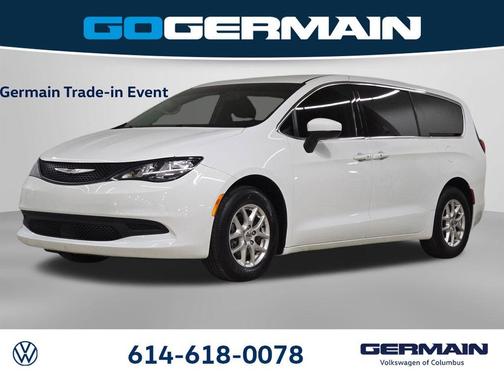 2022 Chrysler Voyager LX