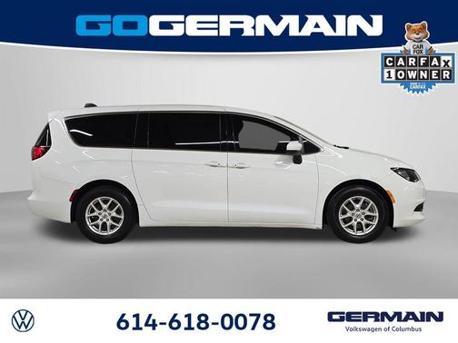 2022 Chrysler Voyager LX