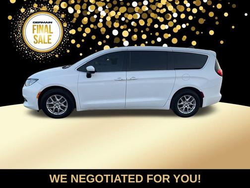 2022 Chrysler Voyager LX