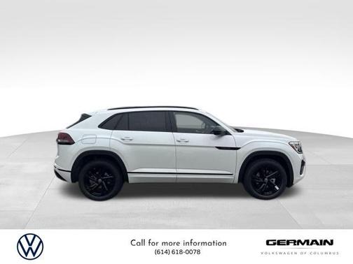 2026 Volkswagen Atlas Cross Sport 2.0T SEL R-Line Black