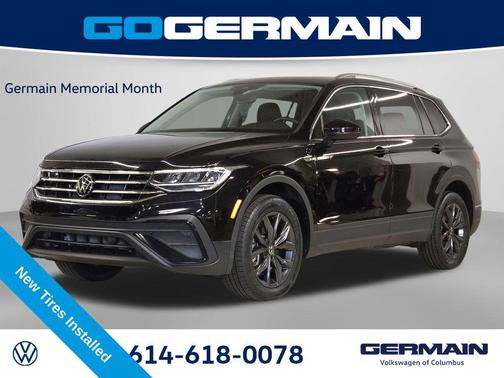 Deep Black Pearl Effect 2023 Volkswagen Tiguan 2.0T SE