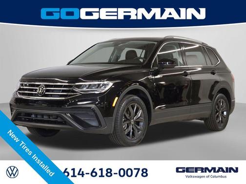Deep Black Pearl Effect 2023 Volkswagen Tiguan 2.0T SE