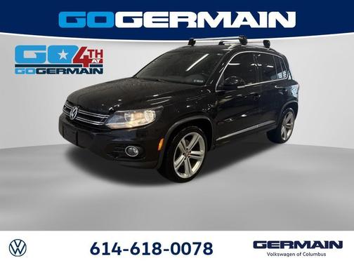 Deep Black Pearl Effect 2016 Volkswagen Tiguan R-Line
