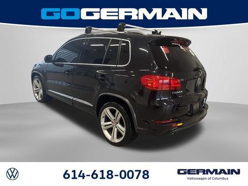 Deep Black Pearl Effect 2016 Volkswagen Tiguan R-Line