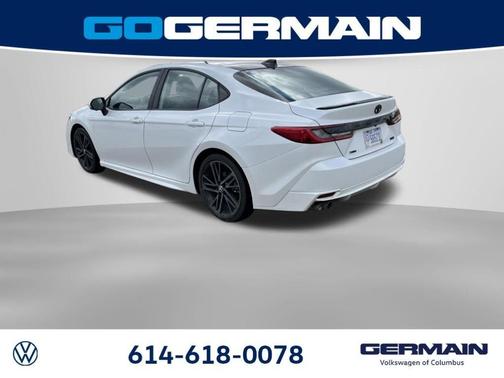 Pearl 2025 Toyota Camry XSE