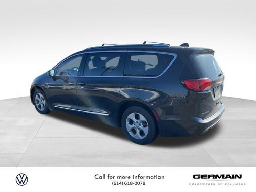 2017 Chrysler Pacifica Touring-L Plus