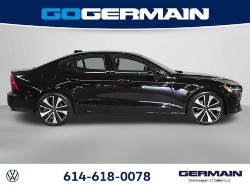 Blackstone 2022 Volvo S60 B5 Momentum