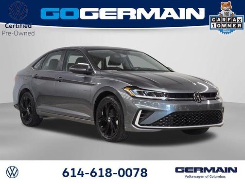 Platinum Gray Metallic 2025 Volkswagen Jetta 1.5T SE