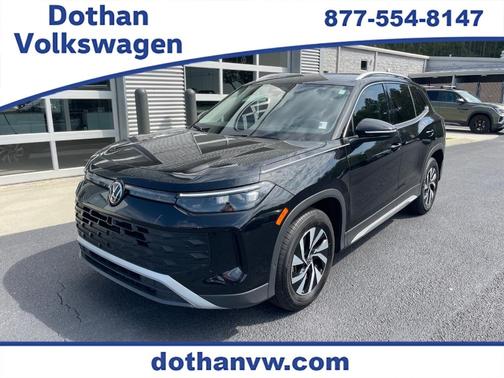 Deep Black Pearl Effect 2025 Volkswagen Tiguan 2.0T S