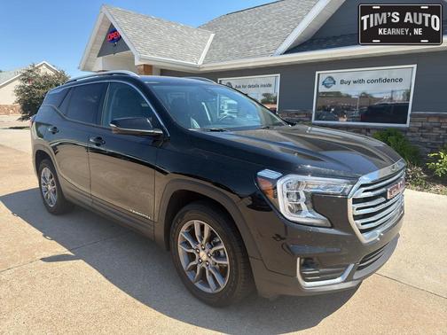 Black 2024 GMC Terrain SLT