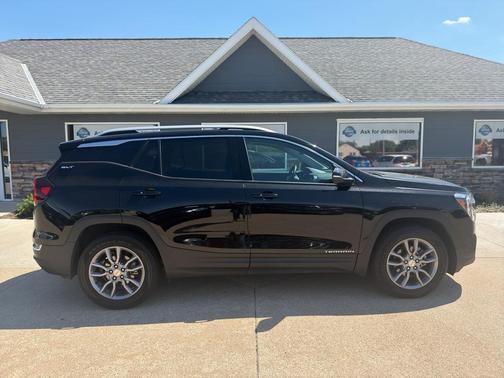 Black 2024 GMC Terrain SLT