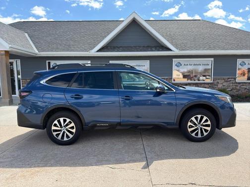 Abyss Blue Pearl 2022 Subaru Outback Premium