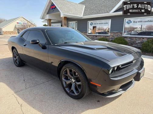 2017 Dodge Challenger SXT