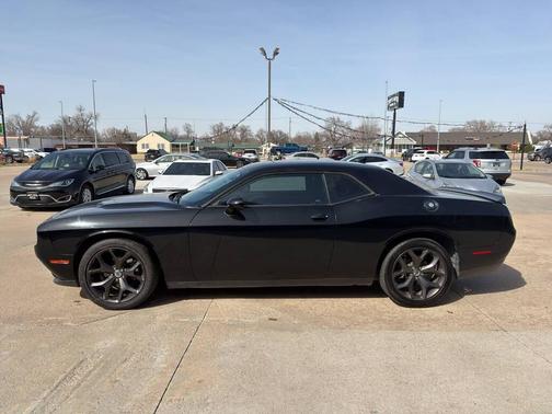 2017 Dodge Challenger SXT