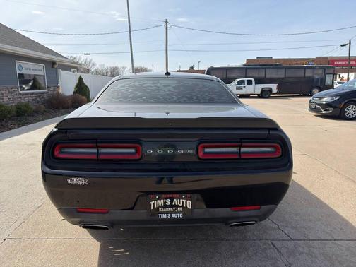 2017 Dodge Challenger SXT
