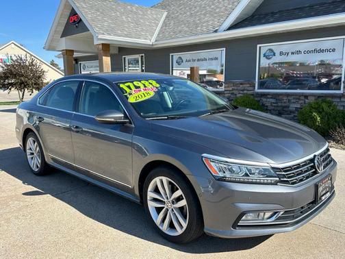 2018 Volkswagen Passat 3.6L SEL Premium