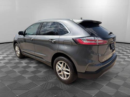 Gray 2022 Ford Edge SEL