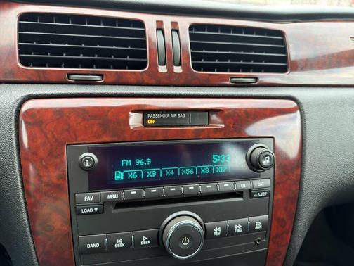 Black 2009 Chevrolet Impala LTZ