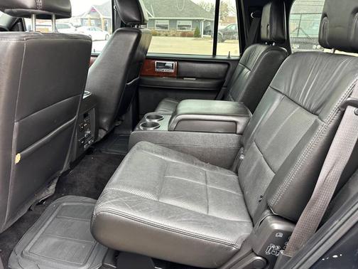 2011 Lincoln Navigator Base
