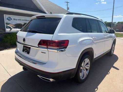 Pure White 2021 Volkswagen Atlas 3.6L SE w/Technology