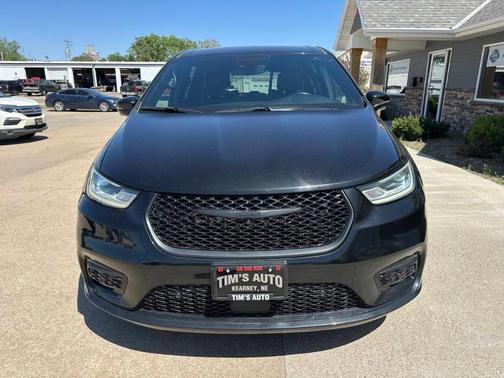 2022 Chrysler Pacifica Hybrid Touring L