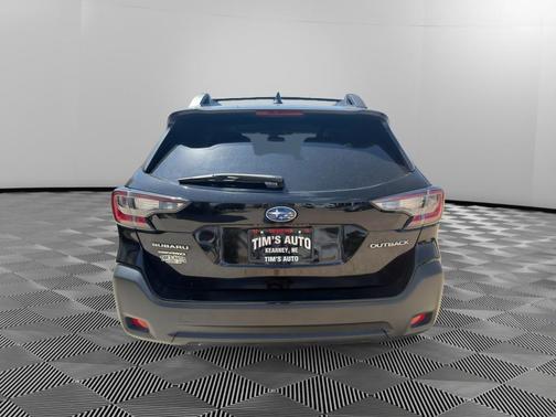 Crystal Black Silica 2023 Subaru Outback Premium