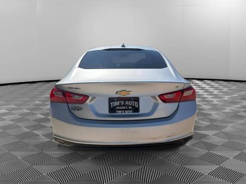 Silver 2018 Chevrolet Malibu LT