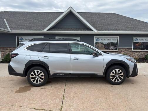 Ice Silver Metallic 2023 Subaru Outback Premium