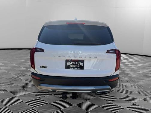 White 2022 Kia Telluride EX