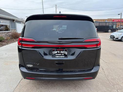 2022 Chrysler Pacifica Hybrid Touring L