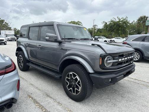 Carbonized Gray Metallic 2023 Ford Bronco Outer Banks
