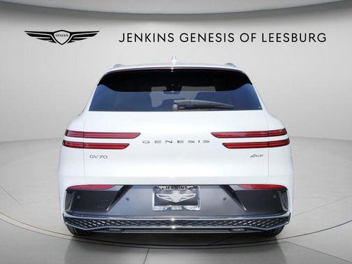Uyuni White 2026 Genesis GV70 2.5T