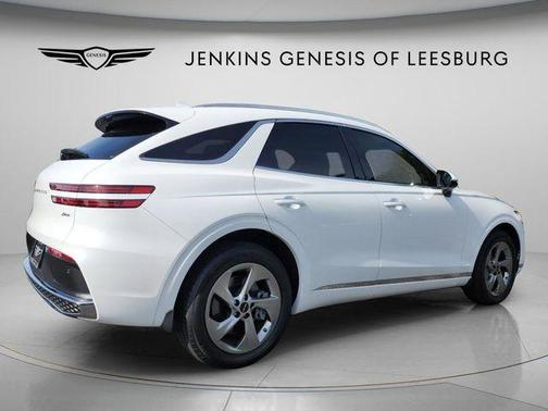 Uyuni White 2026 Genesis GV70 2.5T