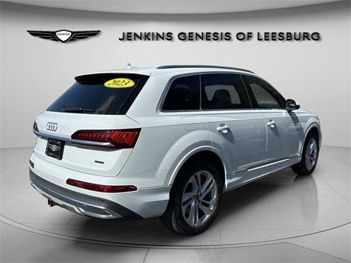 2023 Audi Q7 45 Premium