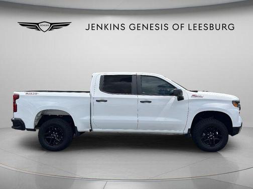 Summit White 2024 Chevrolet Silverado 1500 Custom Trail Boss