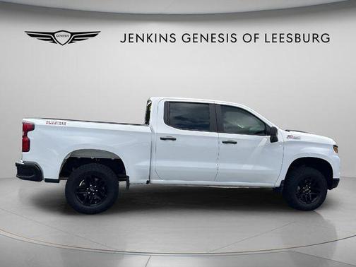 Summit White 2024 Chevrolet Silverado 1500 Custom Trail Boss