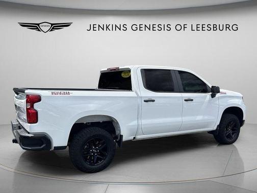 Summit White 2024 Chevrolet Silverado 1500 Custom Trail Boss