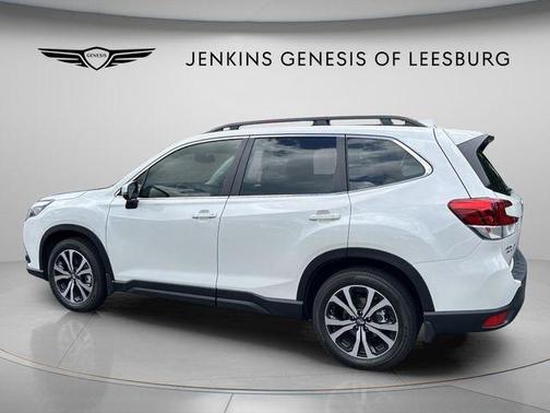 Crystal White Pearl 2023 Subaru Forester Limited