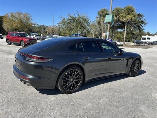 2021 Porsche Panamera 