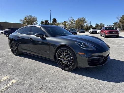 2021 Porsche Panamera 
