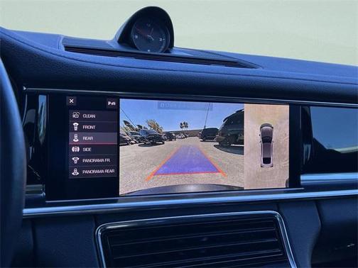 2021 Porsche Panamera 