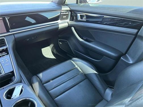 2021 Porsche Panamera 
