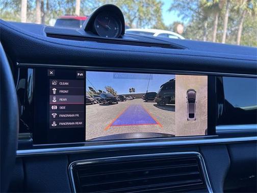 2021 Porsche Panamera 